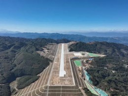 云南鳳慶通用機(jī)場建設(shè)工程項(xiàng)目土石方、地基處理及排水工程施工